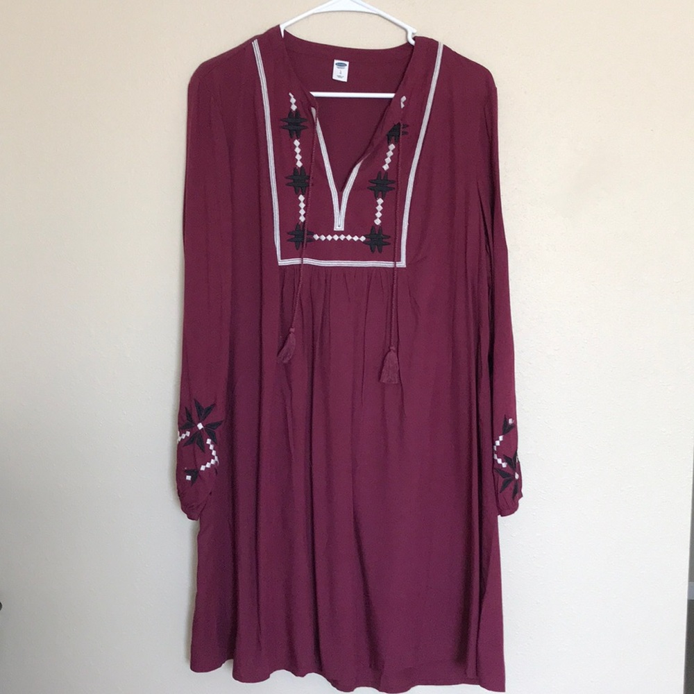 NWT Old Navy embroidered dress size large maroon
